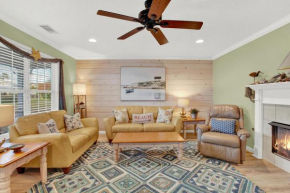 North Tybee Beach Home, Near the Beach, Restaurants, Shops and More! Heated Pool Access